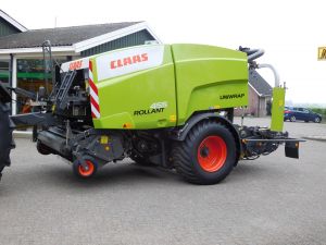 Foto 2 van het album Afgeleverd Fendt 720 en Claas Rolland 455